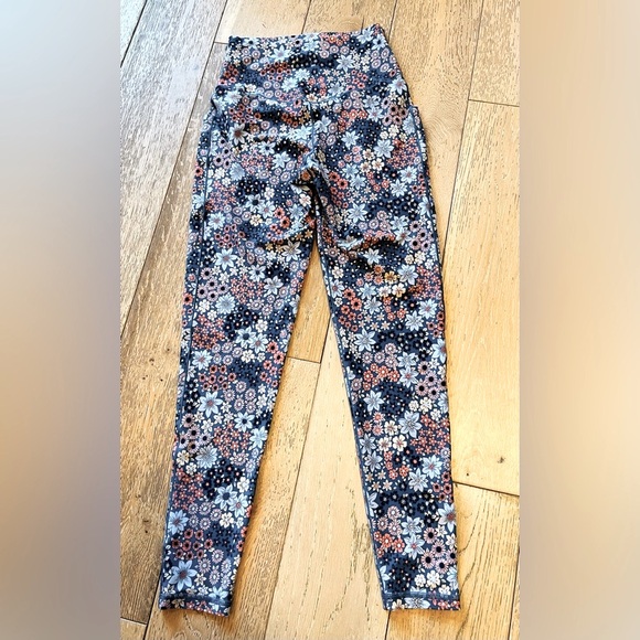 AERIE Women's Real Me Offline Yoga Pants 7/8 Legging Floral Blue SMALL - Picture 13 of 13